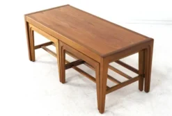 Table basse Remploy + tables d'appoint