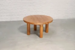 Table basse ronde en bois d'orme massif, France, années 1970