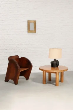 Table basse ronde en bois d'orme massif, France, années 1970