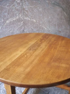table basse ronde en bois massif design brutaliste deco bohème
