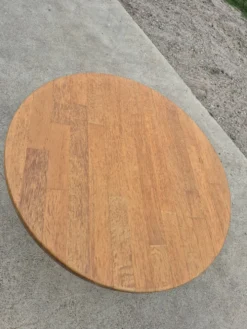 Table basse ronde en chêne de 100 cm des années 1970
