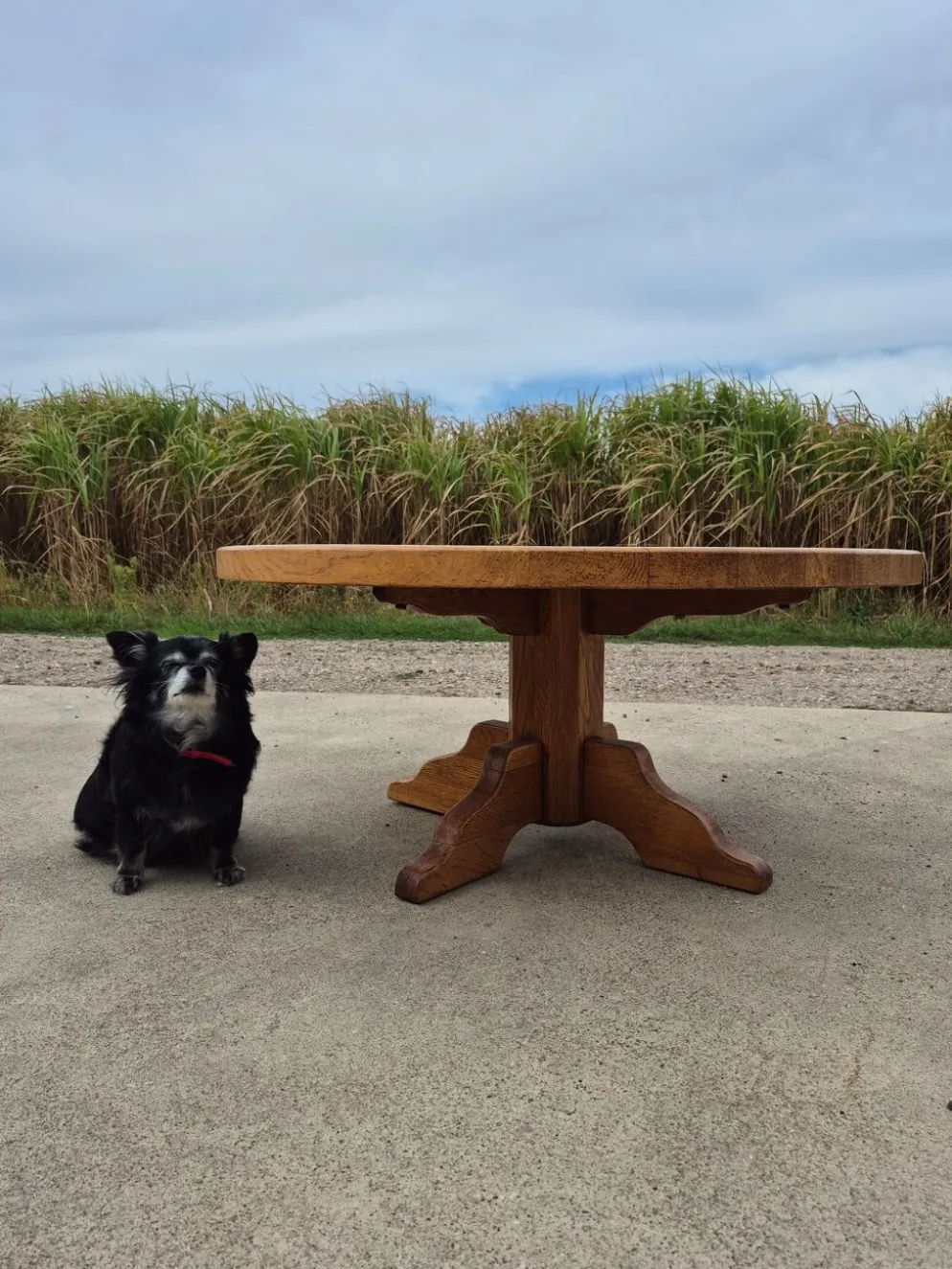 Table basse ronde en chêne de 100 cm des années 1970