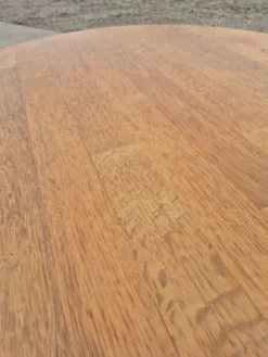 Table basse ronde en chêne de 100 cm des années 1970