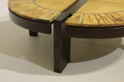 Table basse ronde herbier Roger Capron, Vallauris - céramique et structure en bois