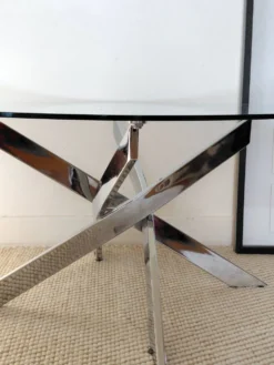 Table basse ronde Space Age acier chromé, verre, piètement hélice 70s