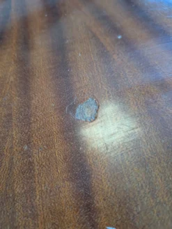 Table basse ronde vintage allemande en placage soleil – W. Germany, an