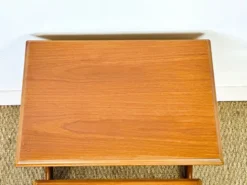 Table basse scandinave gigogne en teck 1960