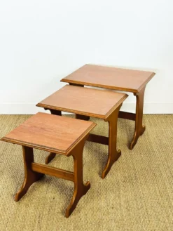 Table basse scandinave gigogne en teck 1960