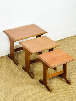 Table basse scandinave gigogne en teck 1960