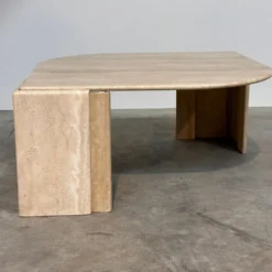 Table basse sculpturale en travertin italien en forme d'œil, années 1980