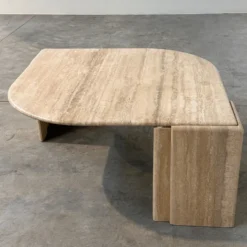 Table basse sculpturale en travertin italien en forme d'œil, années 1980