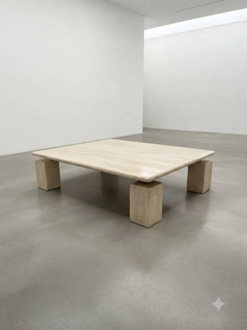 Table basse sculpturale en travertin - Attribuée à Piero De Longhi, It