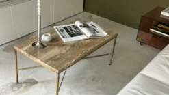 Table basse travertin et laiton