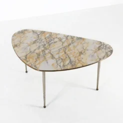 Table basse tripode moderne du milieu du siècle avec plateau en marbre, années 1960