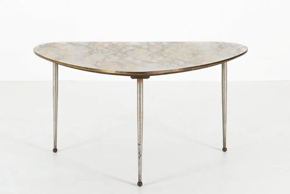 Table basse tripode moderne du milieu du siècle avec plateau en marbre, années 1960