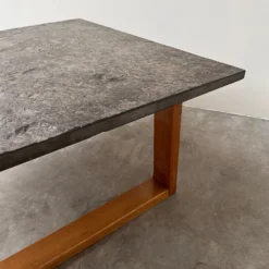 Table basse vintage en ardoise belge et chêne, années 1970