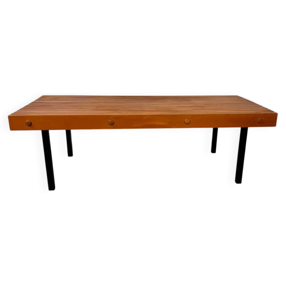 Table basse vintage en bois à lattes et en acier dans le style de Charlotte Perriand, années 1960.