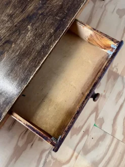 Table basse vintage en chêne surdimensionnée avec deux tiroirs