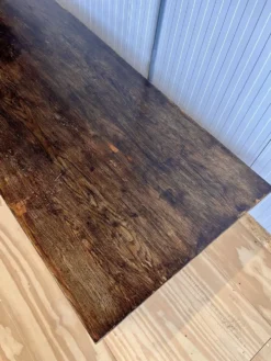 Table basse vintage en chêne surdimensionnée avec deux tiroirs