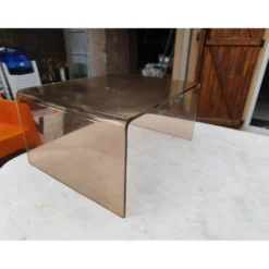 Table basse vintage en plastique fumé