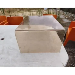 Table basse vintage en plastique fumé