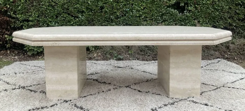 Table basse vintage en travertin années 70