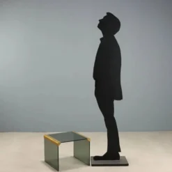 Table basse vintage en verre fumé et laiton, design Italie années 1980
