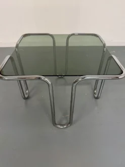 Table basse vintage en verre fumé et chrome design italien année 70