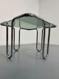 Table basse vintage en verre fumé et chrome design italien année 70