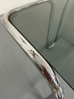 Table basse vintage en verre fumé et chrome design italien année 70