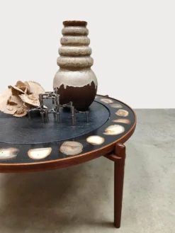 Table basse vintage Heinz Lilienthal ‘E8’ en agate et pierre