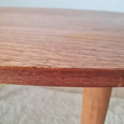 Table basse vintage plateau ovale scandinave