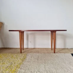 Table basse vintage plateau ovale scandinave