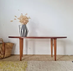 Table basse vintage plateau ovale scandinave