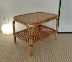 Table basse vintage rotin années 70s-lignes organiques, esprit Riviera