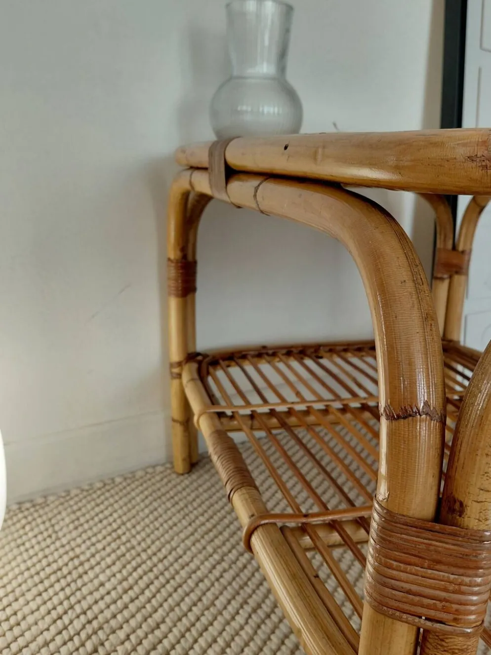 Table basse vintage rotin années 70s-lignes organiques, esprit Riviera