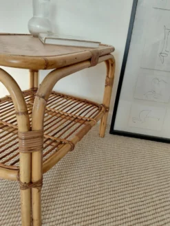 Table basse vintage rotin années 70s-lignes organiques, esprit Riviera