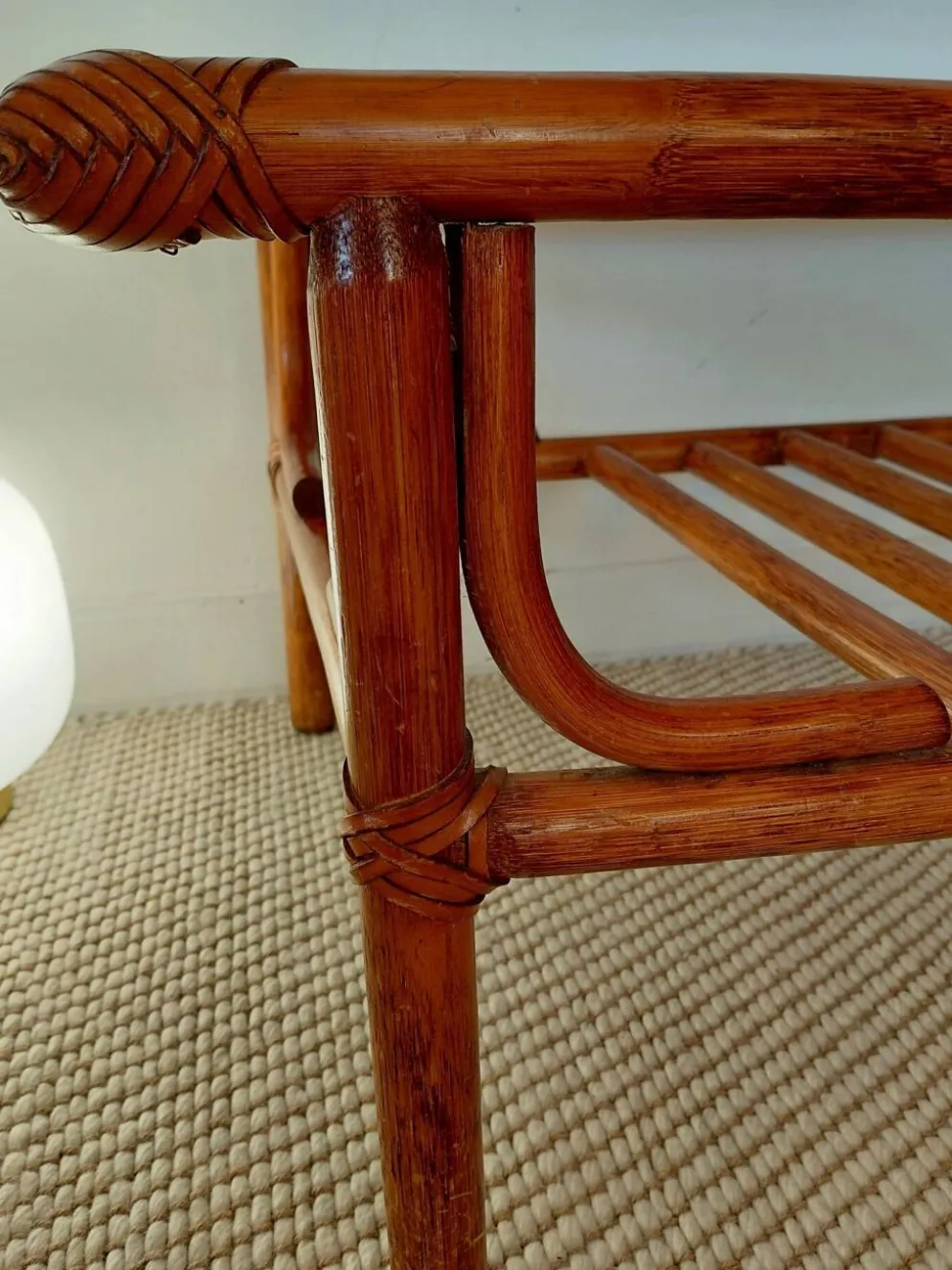 Table basse vintage rotin, bambou et verre-esprit bohème 70s