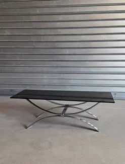 Table basse vintage — verre fumé & chrome