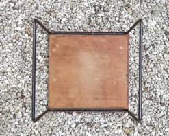 Table basse volante blanche de Pierre Guariche pour Steiner, années 50