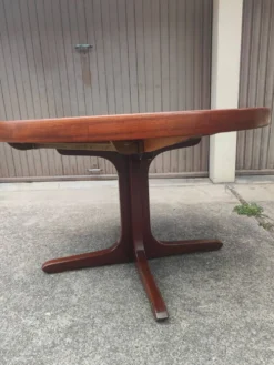Table Baumann