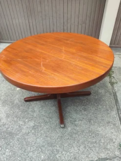 Table Baumann