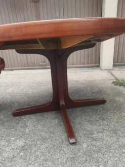 Table Baumann