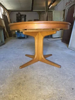 Table Baumann extensible en teck des années 60