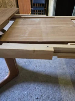Table Baumann extensible en teck des années 60