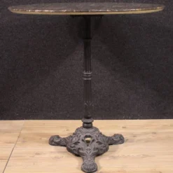 Table bistro en fer français du 20e siècle avec plateau en marbre