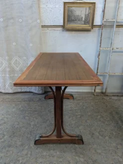 Table bistrot