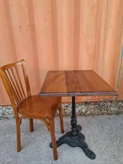 Table bistrot