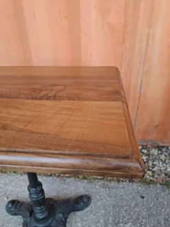 Table bistrot