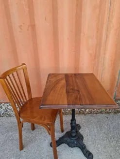 Table bistrot